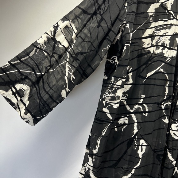 Chicos Design Women's Blouse XL Black Velvet Burnout Sheer Tunic Side Slits - Picture 3 of 8